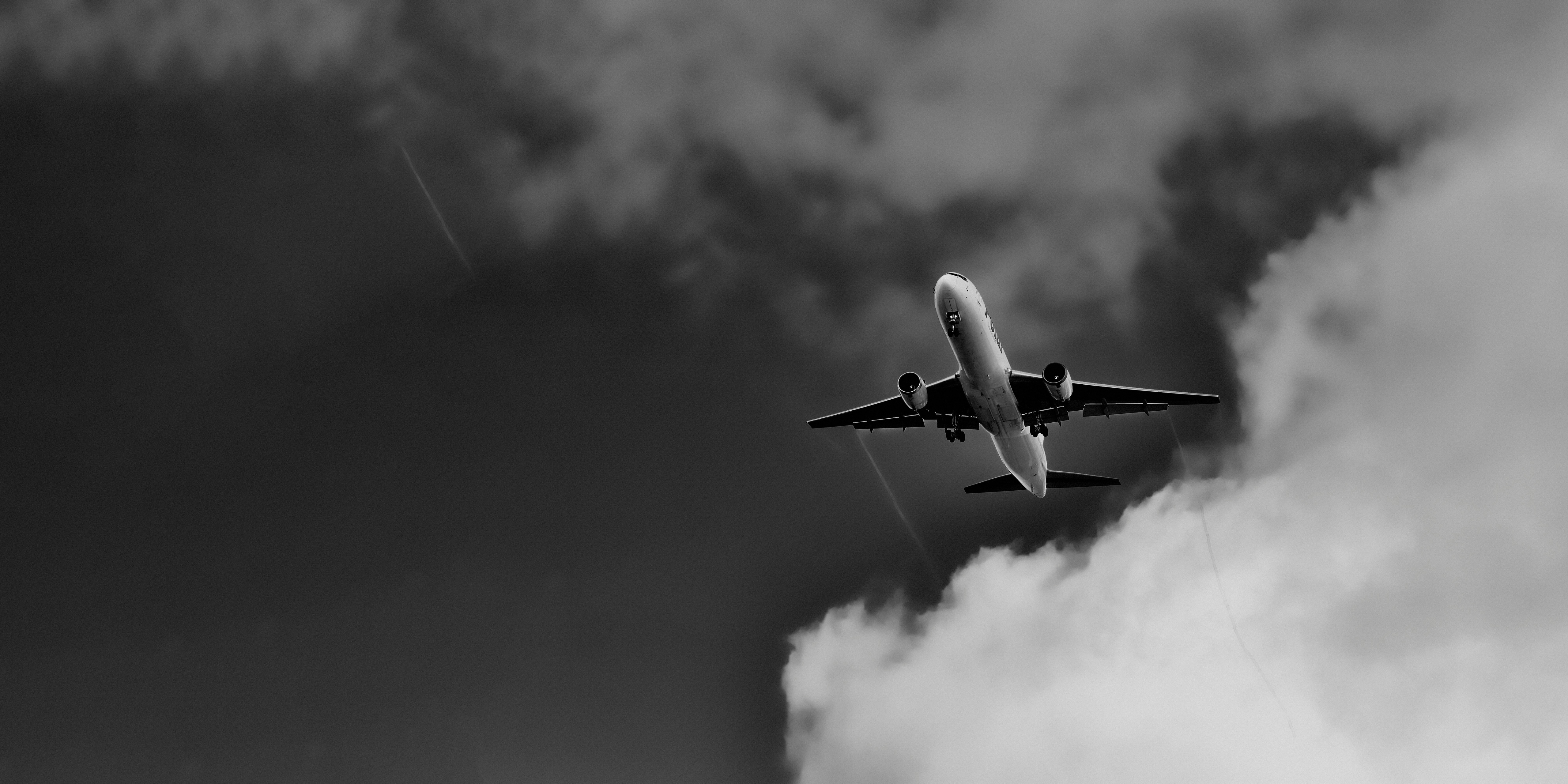 Airplane in flight